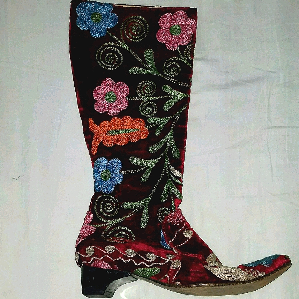 Vintage Anthropologie velvet embroidered boots - Picture 10 of 13